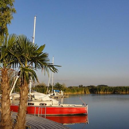 Hoteldorf Seepark Weiden Weiden am See Esterno foto