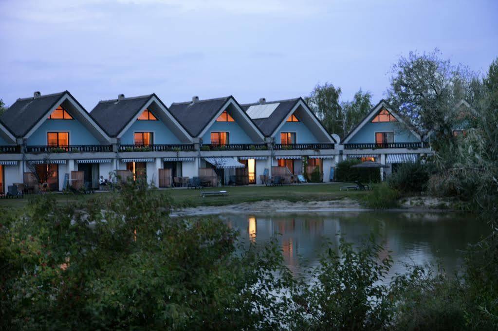 Hoteldorf Seepark Weiden Weiden am See Esterno foto